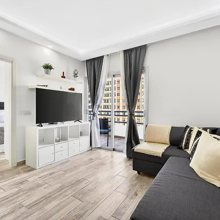 Feriehus Oceanview Paradise 2br: High-speed Wifi & Office | Walk To & Restaurants
