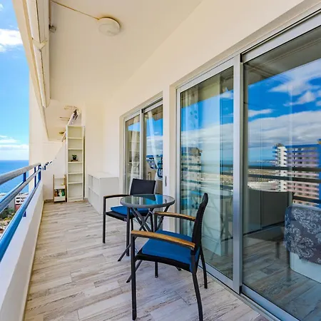 Oceanview Paradise 2br: High-speed Wifi & Office | Walk To & Restaurants Costa Adeje (Tenerife)